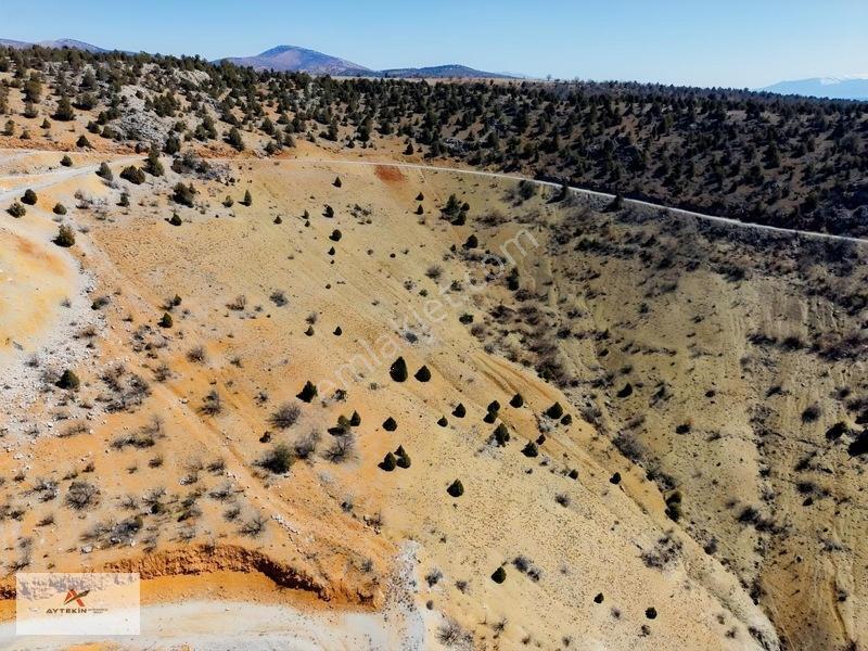 Taşbaşında 1.649 M² Müstakil Tapulu Tarla Gölet Manzaralı — fotoğraf 4