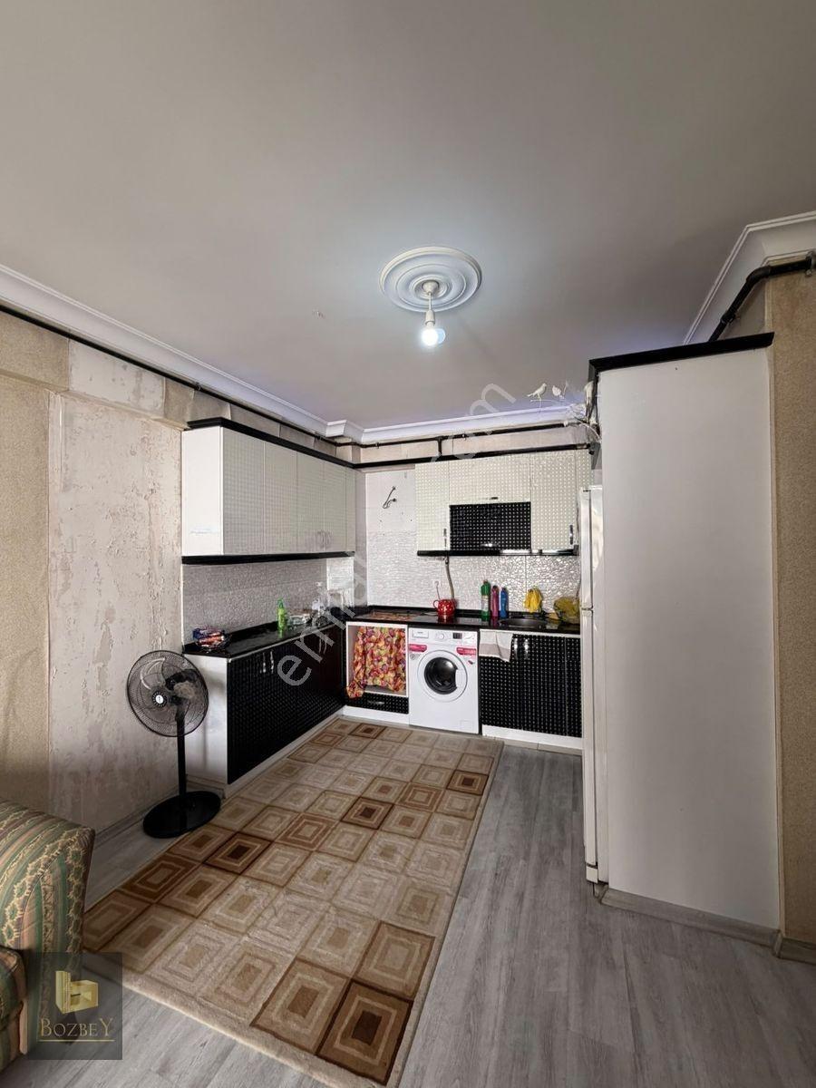 Buca Fırat Mahallesinde 2+1 80 M2 Açık Mutfak Doğalgazlı Arakat Satılık 8 Yıllık Daire — fotoğraf 2