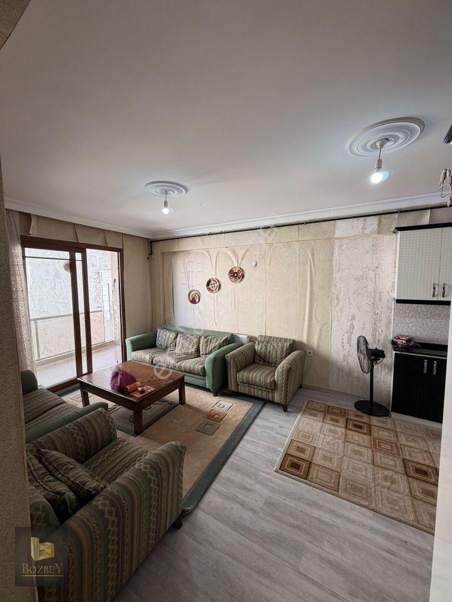 Buca Fırat Mahallesinde 2+1 80 M2 Açık Mutfak Doğalgazlı Arakat Satılık 8 Yıllık Daire — fotoğraf 3