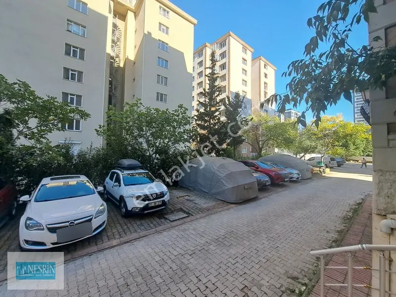 Nesrin Emlak'tan Uğurmumcu'nun Merkezinde Ara Kat Daire — fotoğraf 3