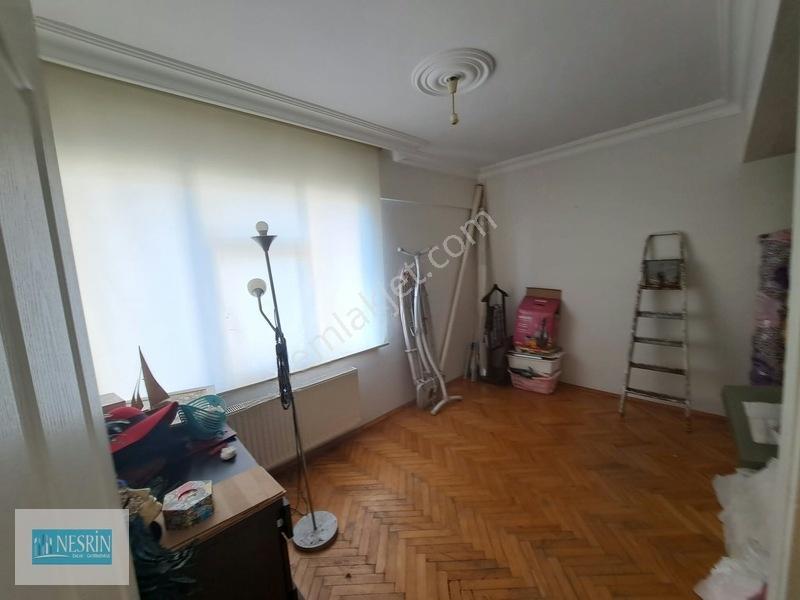Nesrin Emlak'tan Uğurmumcu'nun Merkezinde Ara Kat Daire — fotoğraf 14