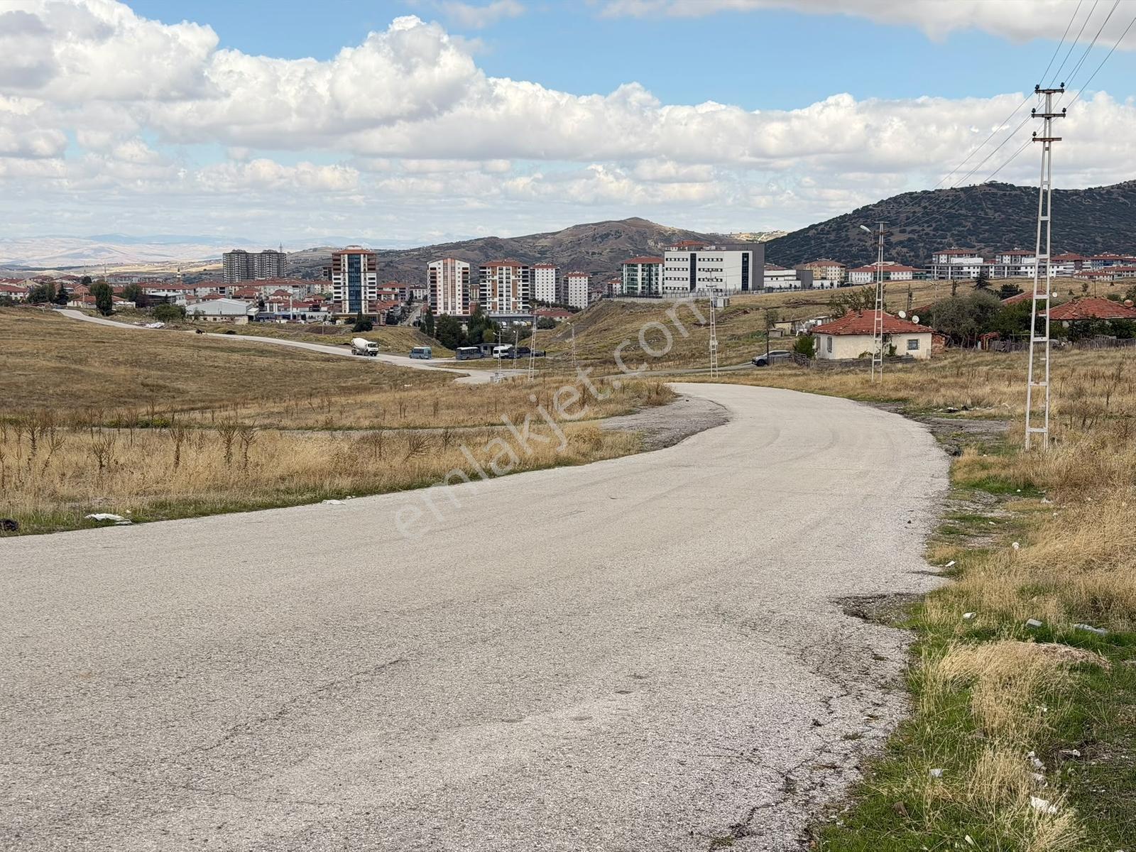 Yeni Yapılan Hastaneye Cephe 190m2 Kattan Daire Getirisi Var — fotoğraf 6