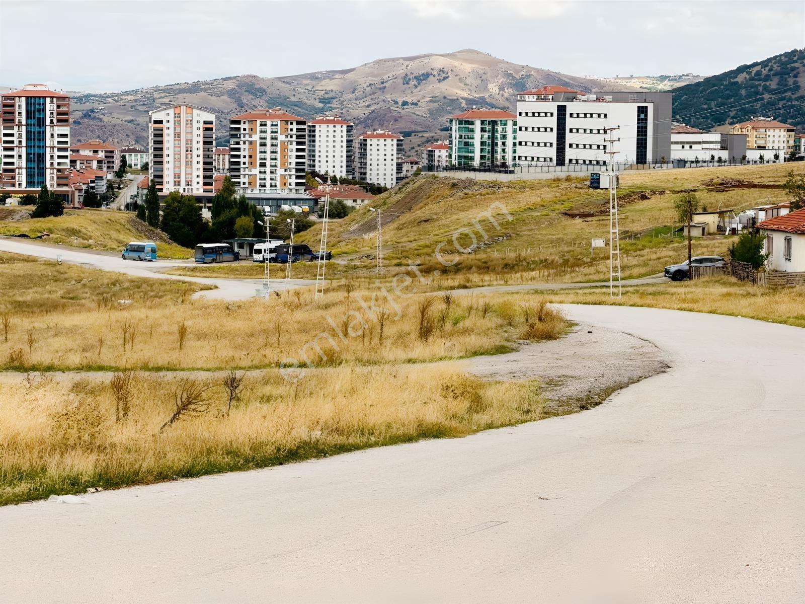 Yeni Yapılan Hastaneye Cephe 190m2 Kattan Daire Getirisi Var — fotoğraf 8