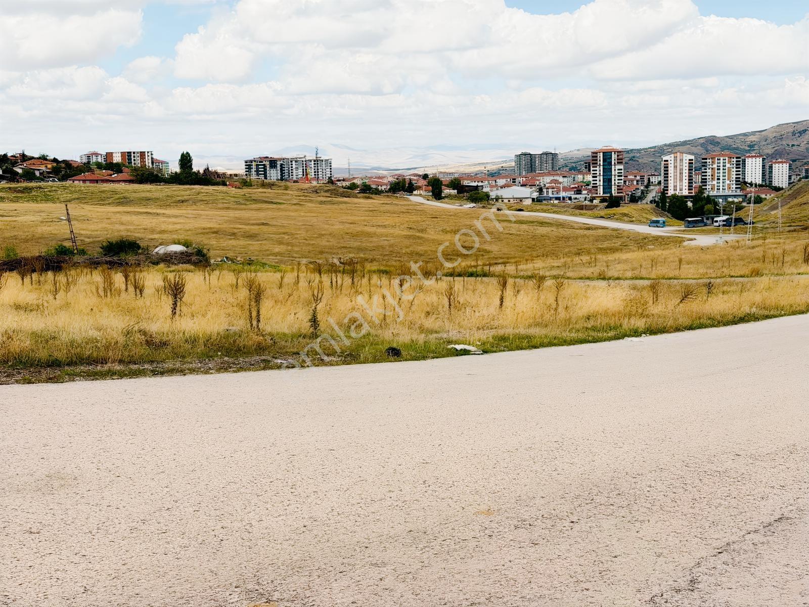 Yeni Yapılan Hastaneye Cephe 190m2 Kattan Daire Getirisi Var — fotoğraf 12