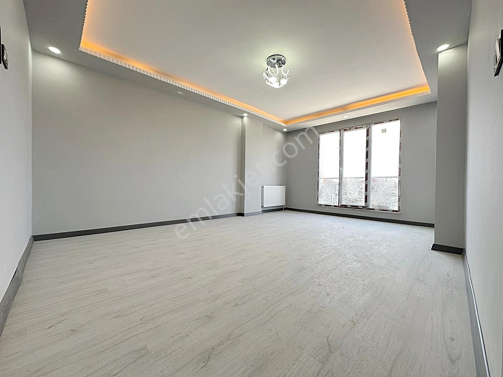Az-er Yapıdan İskanlı Geniş Kullanımlı Satılık 3+1 Daire !!! — fotoğraf 12