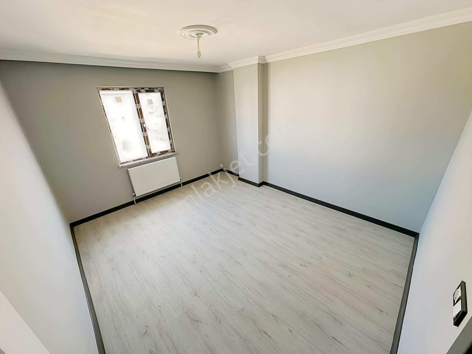 Az-er Yapıdan İskanlı Geniş Kullanımlı Satılık 3+1 Daire !!! — fotoğraf 17