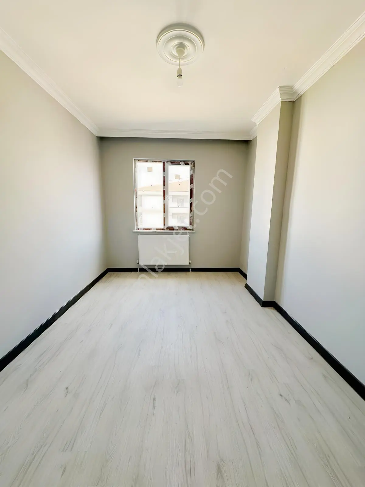 Az-er Yapıdan İskanlı Geniş Kullanımlı Satılık 3+1 Daire !!! — fotoğraf 29