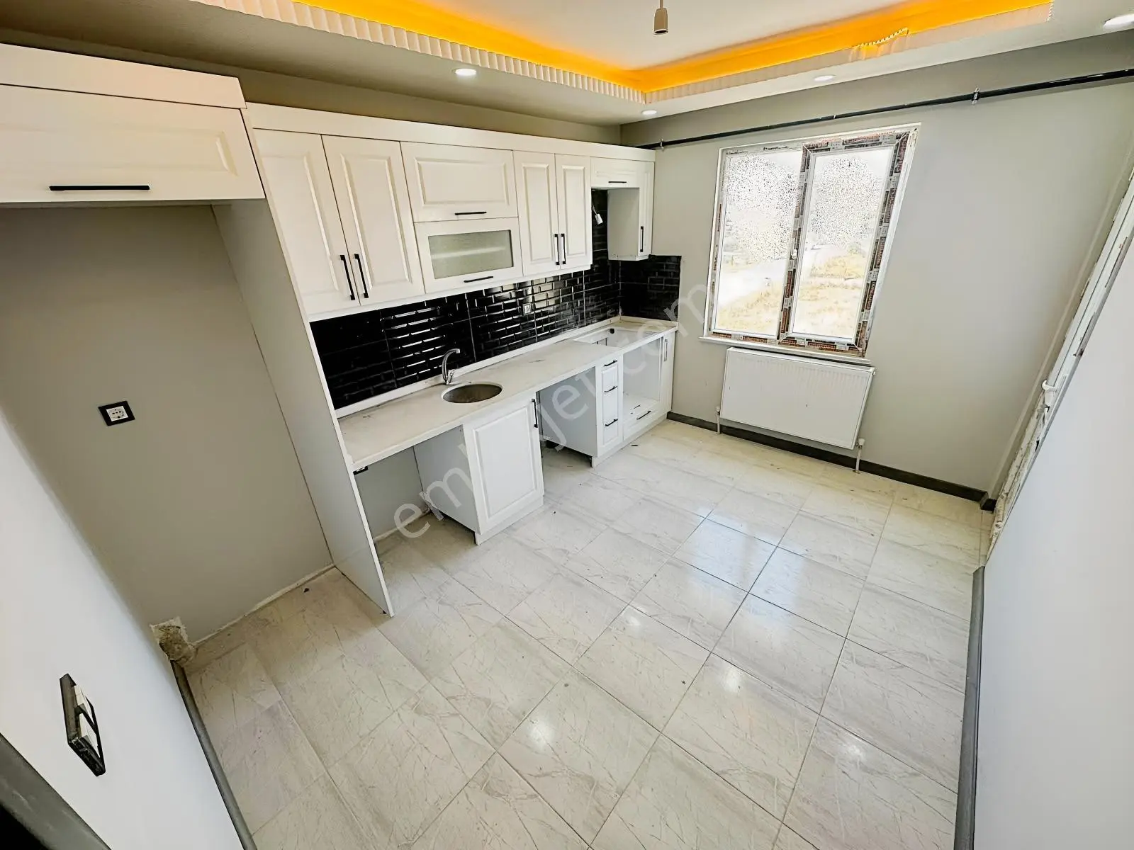 Az-er Yapıdan İskanlı Geniş Kullanımlı Satılık 3+1 Daire !!! — fotoğraf 30