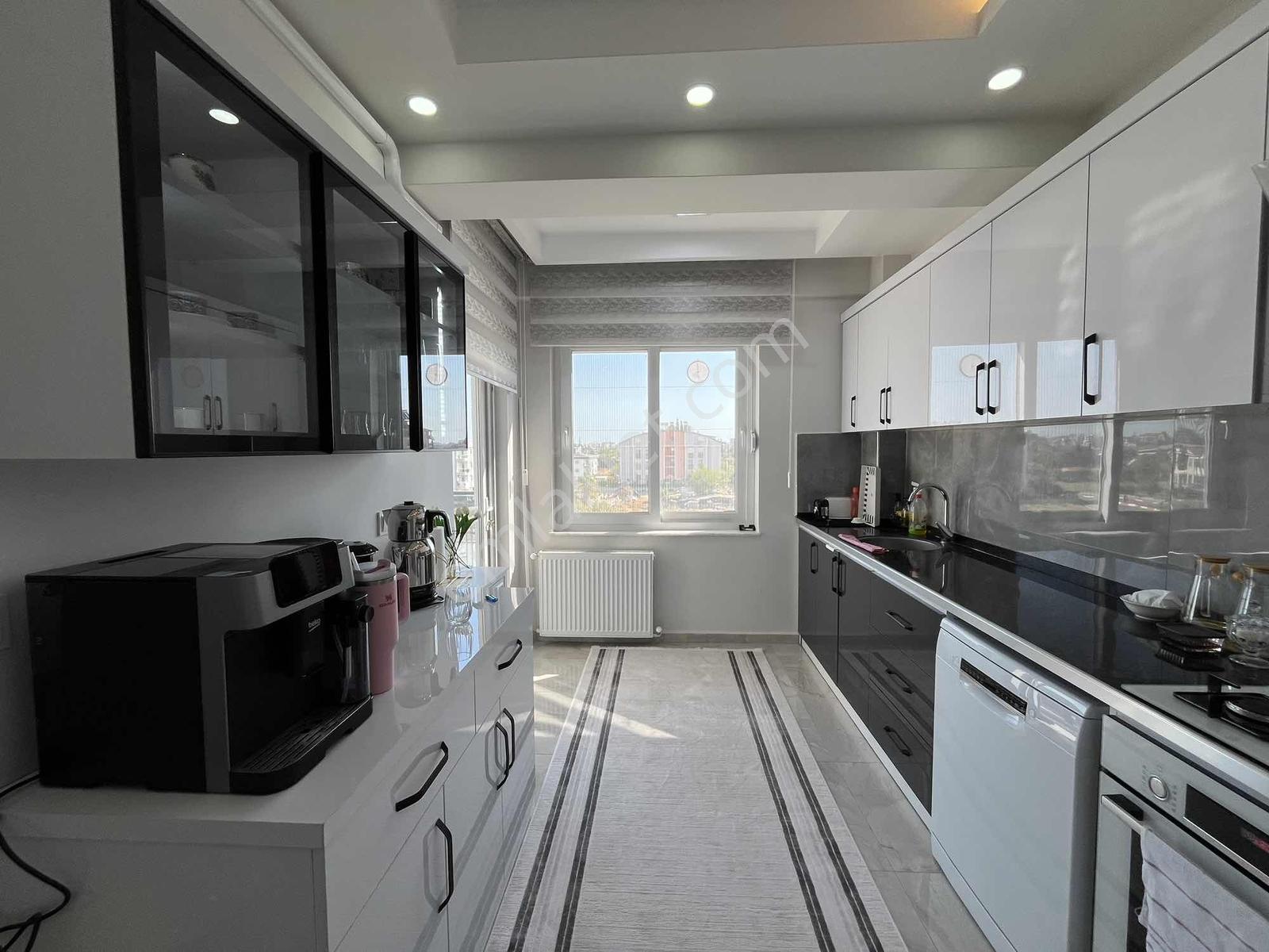Yeni Hal'e Yakın Mesafede 2+1 Özellikli Kompleks Daire — fotoğraf 7