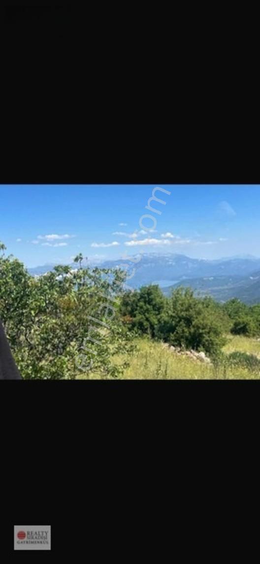 Bucak Kızılseki'de Ev Yapmaya Uygun Arazi — fotoğraf 3