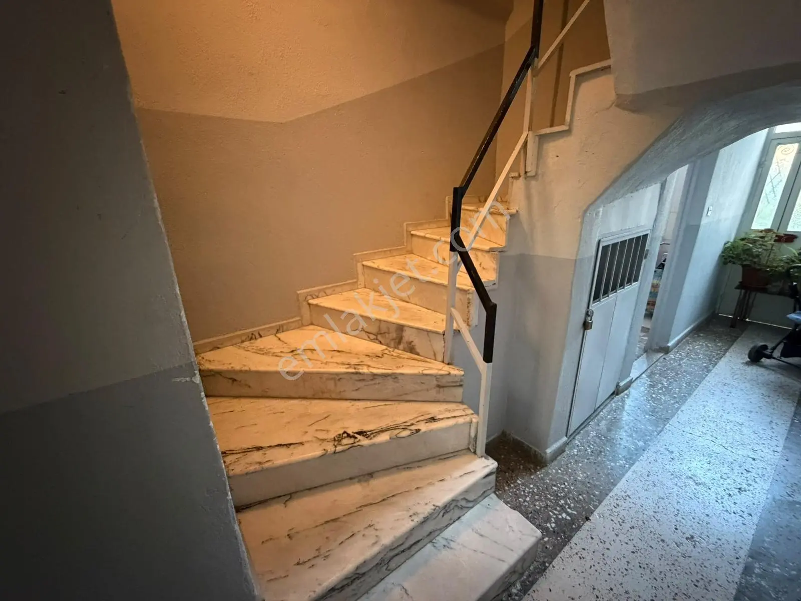 Vela'dan Aktepe Komple Satılık Bina — fotoğraf 22