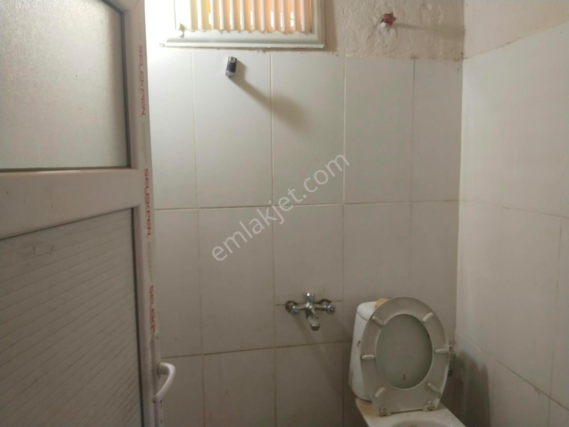 Nazilli Karahallı Mahallesi’nde Satılık Avlulu Kargir Ev — fotoğraf 6