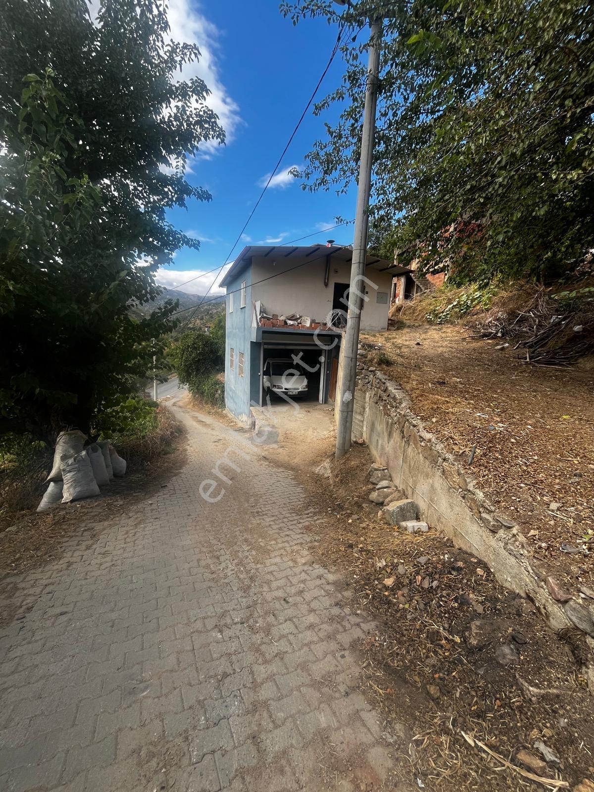 Nazilli Karahallı Mahallesi’nde Satılık Avlulu Kargir Ev — fotoğraf 10