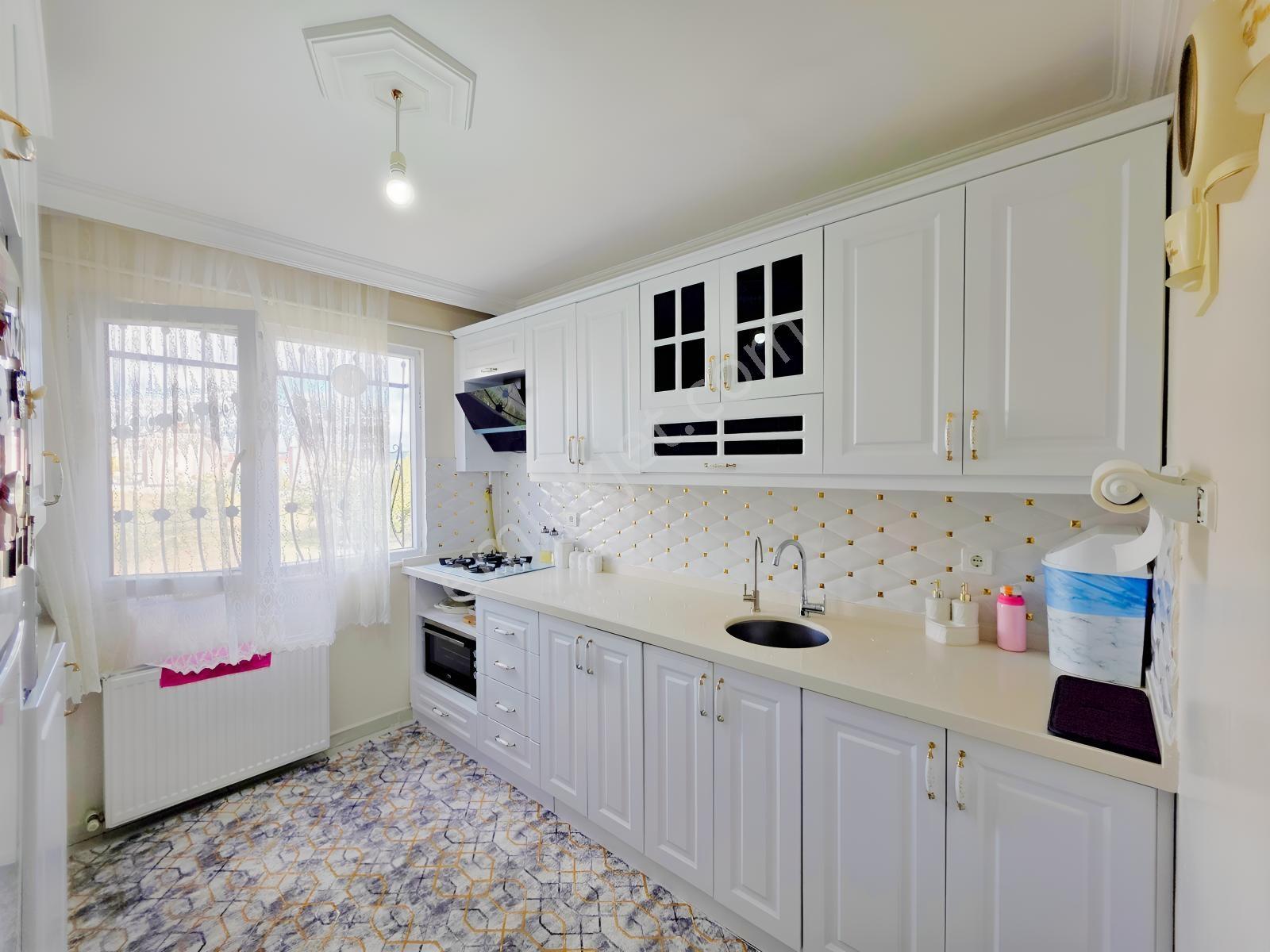 Remaxtan Satılık Arnavutköy İslambeyde Temiz Ve Geniş 3+1 Daire — fotoğraf 8