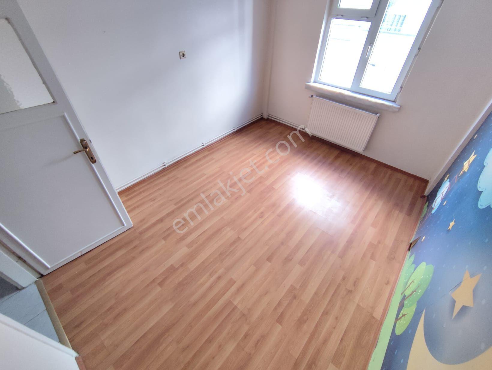 M.ç Emlak Tan Mareşall Çakmak Mah 3+1 Ön Cephe 2 Ara Katta Salon Bağımsız Satlık Daire — fotoğraf 10