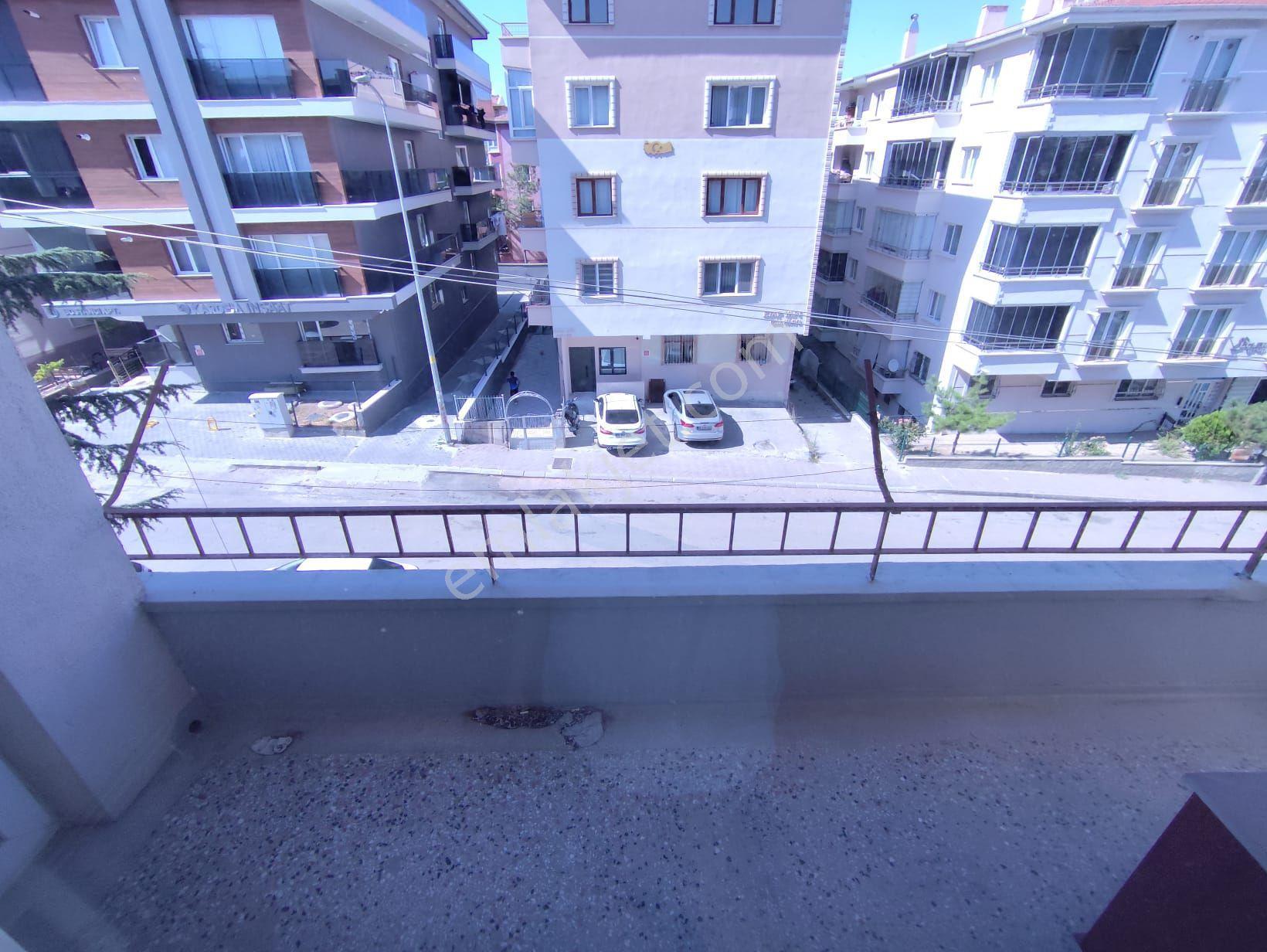M.ç Emlak Tan Mareşall Çakmak Mah 3+1 Ön Cephe 2 Ara Katta Salon Bağımsız Satlık Daire — fotoğraf 12