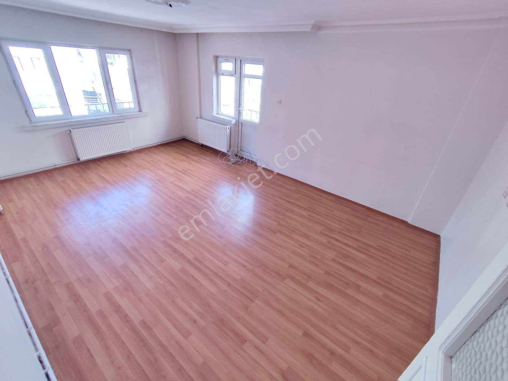 M.ç Emlak Tan Mareşall Çakmak Mah 3+1 Ön Cephe 2 Ara Katta Salon Bağımsız Satlık Daire — fotoğraf 16