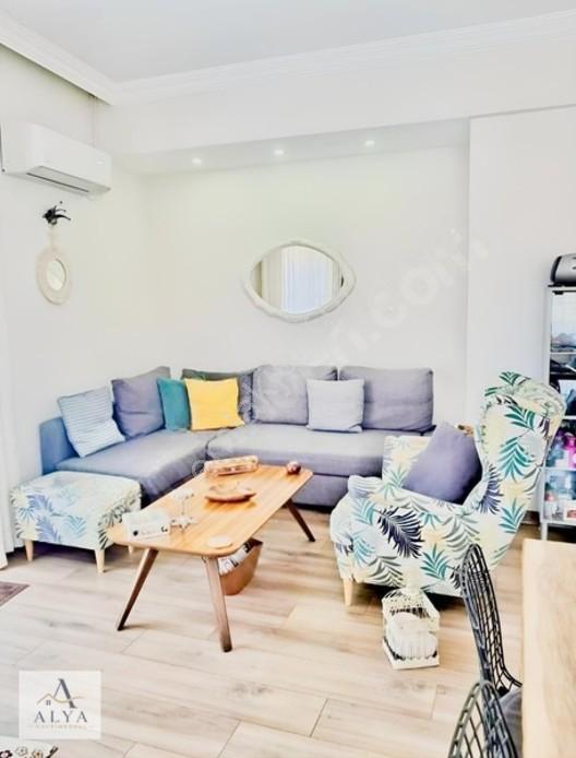 Alya Gayrimenkul Çeşme Musallada Şehir Merkezine Yakın 2+1 Daire — fotoğraf 2