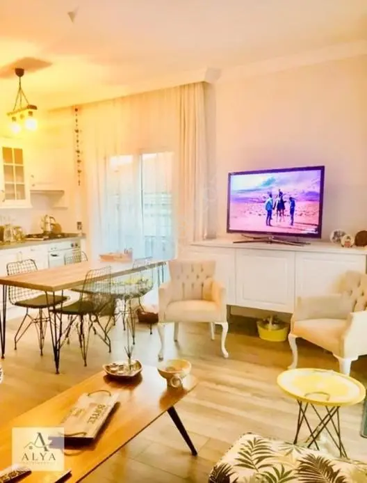 Alya Gayrimenkul Çeşme Musallada Şehir Merkezine Yakın 2+1 Daire — fotoğraf 7