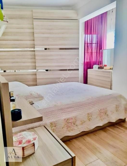 Alya Gayrimenkul Çeşme Musallada Şehir Merkezine Yakın 2+1 Daire — fotoğraf 12