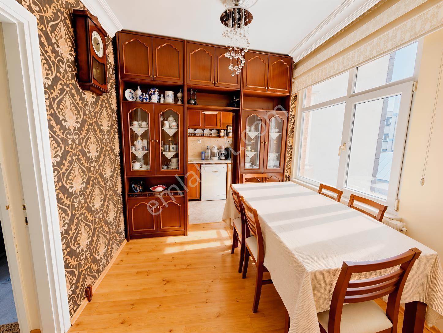 Fatih Küçük Hamam'ın Yan Sokağında 2+1 Satılık Daire — fotoğraf 10