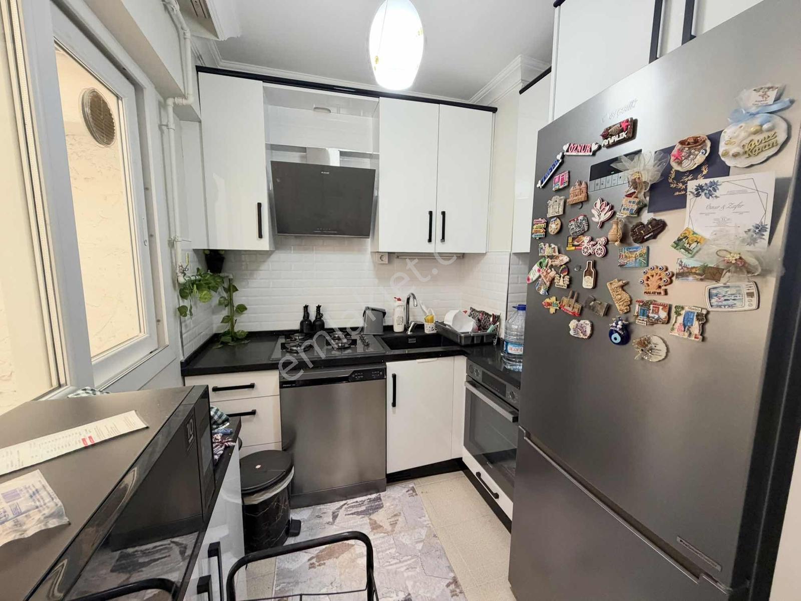 Üçyol Metro Yakını 2+1 90 M2 Lüx Doğalgazlı Çift Cephe Daire — fotoğraf 7