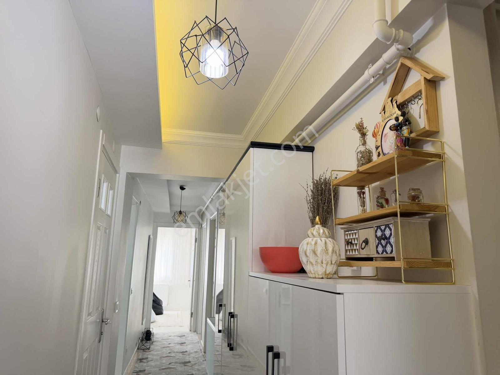 Üçyol Metro Yakını 2+1 90 M2 Lüx Doğalgazlı Çift Cephe Daire — fotoğraf 9