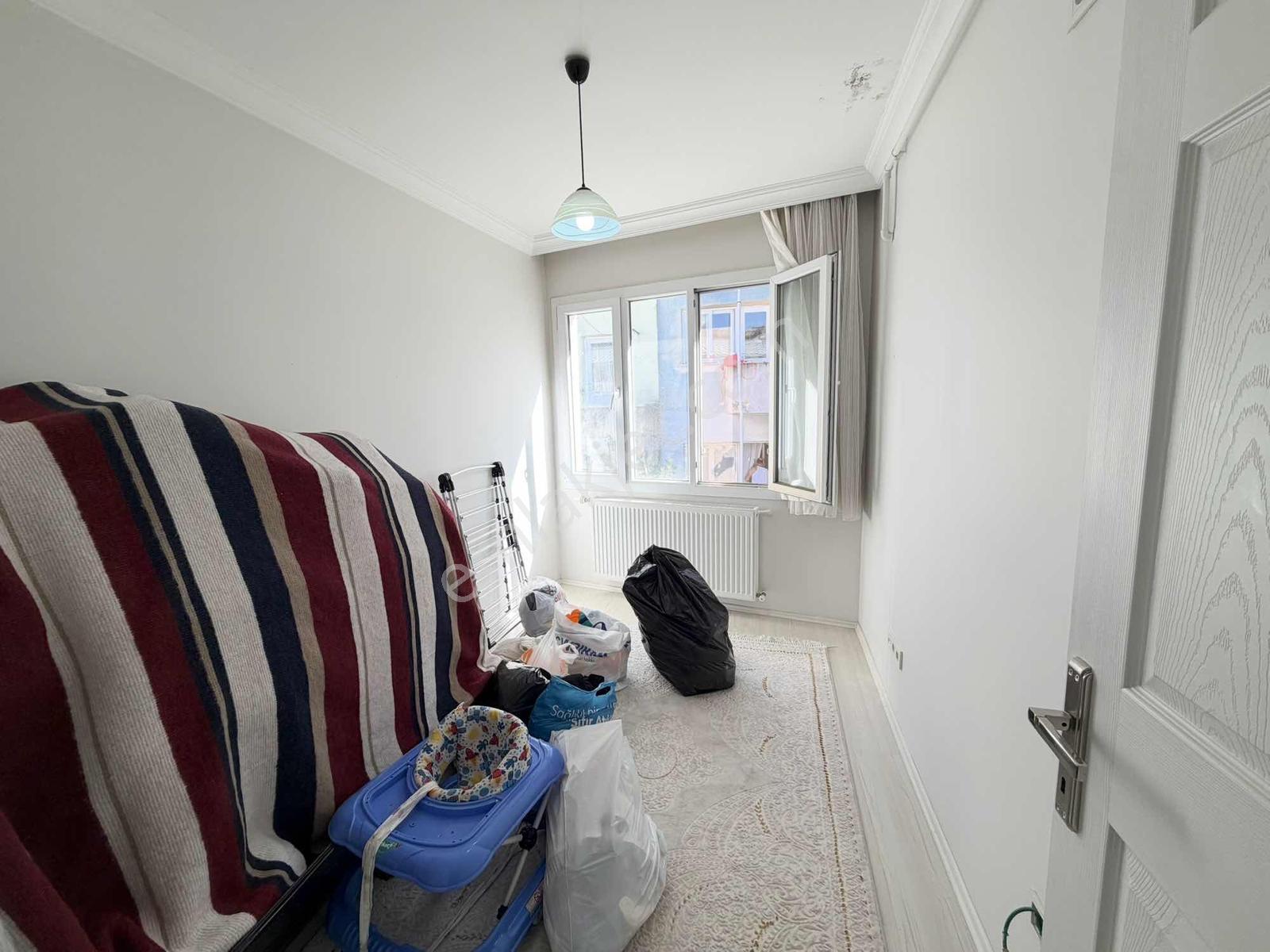 Üçyol Metro Yakını 2+1 90 M2 Lüx Doğalgazlı Çift Cephe Daire — fotoğraf 11
