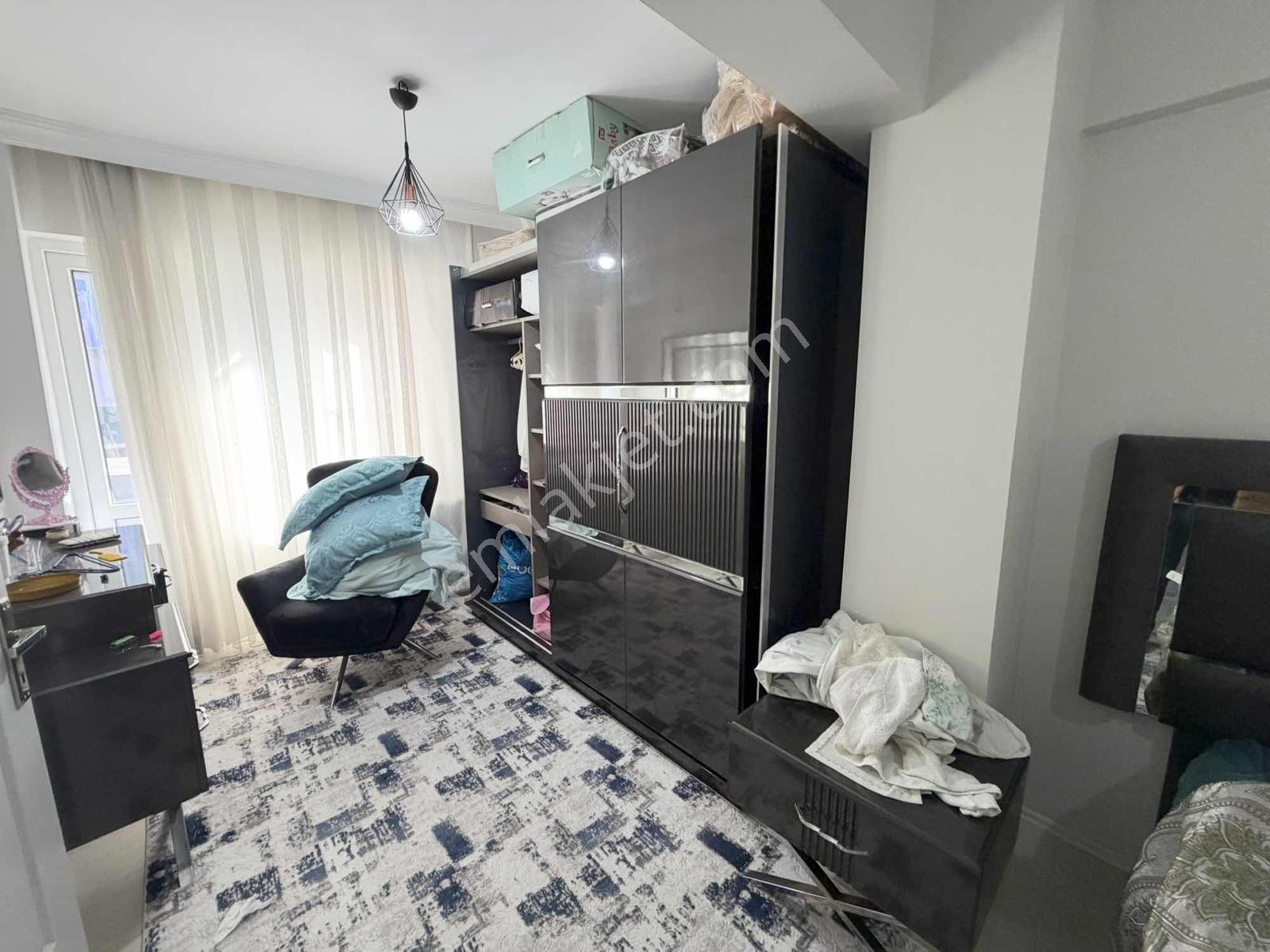 Üçyol Metro Yakını 2+1 90 M2 Lüx Doğalgazlı Çift Cephe Daire — fotoğraf 15