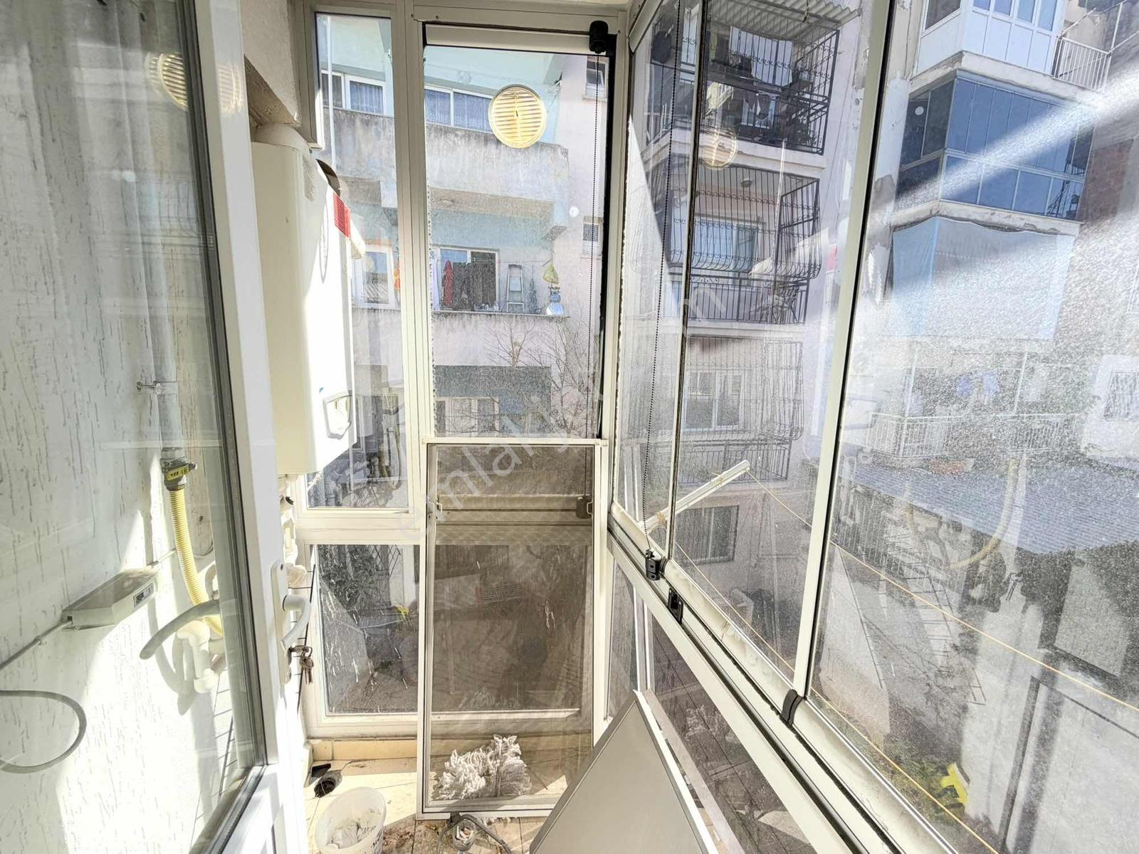 Üçyol Metro Yakını 2+1 90 M2 Lüx Doğalgazlı Çift Cephe Daire — fotoğraf 21