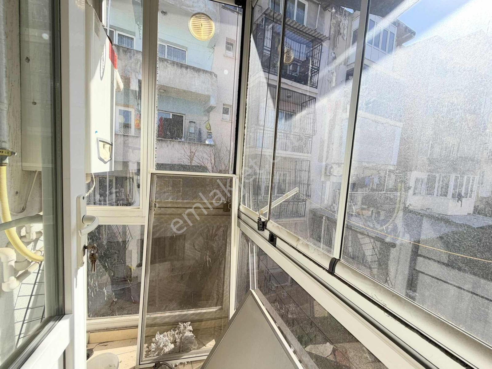 Üçyol Metro Yakını 2+1 90 M2 Lüx Doğalgazlı Çift Cephe Daire — fotoğraf 22