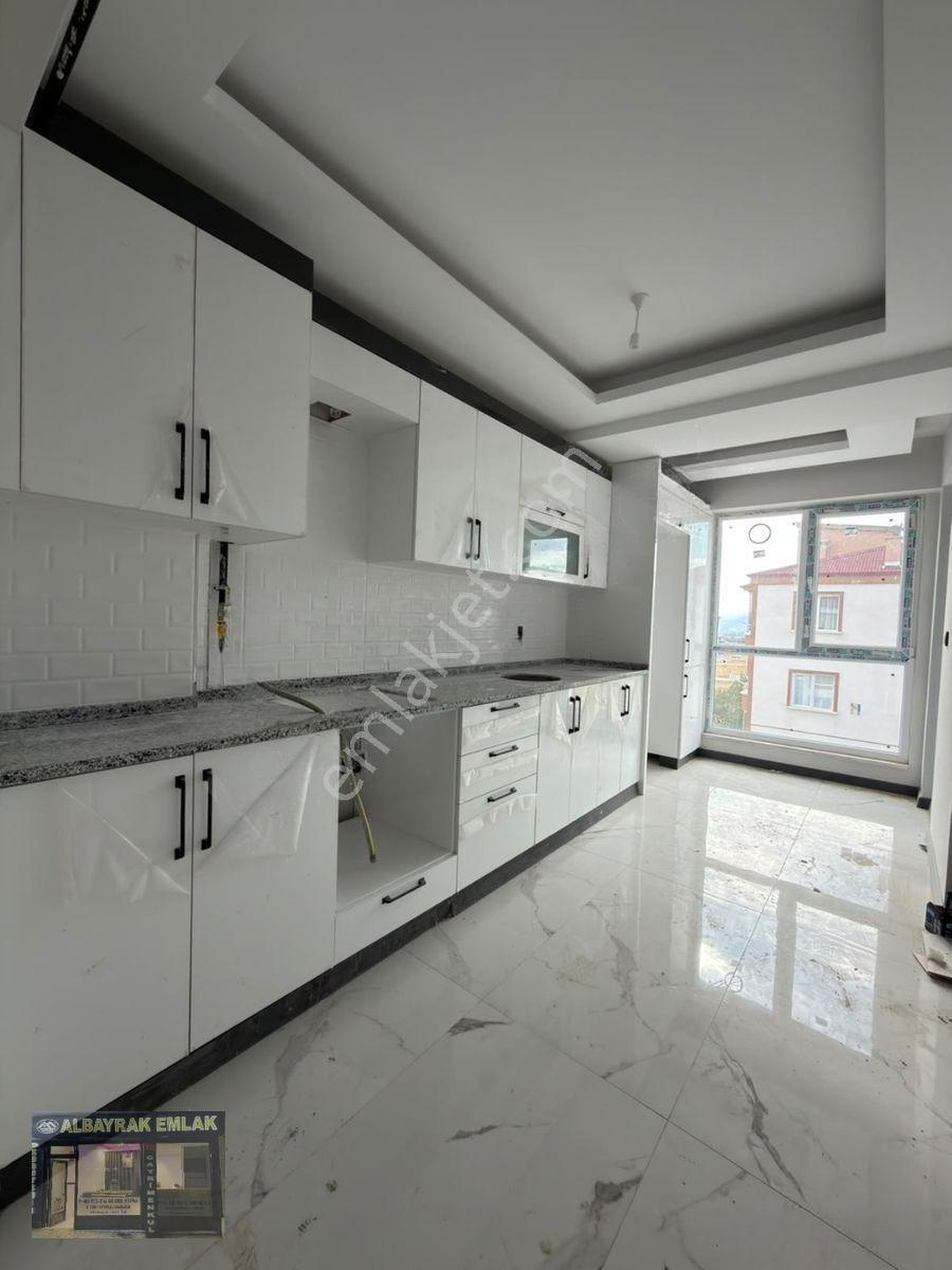 Albayrak'tan Satılık Köşe Başı Sıfır 2+1 Daire — fotoğraf 4