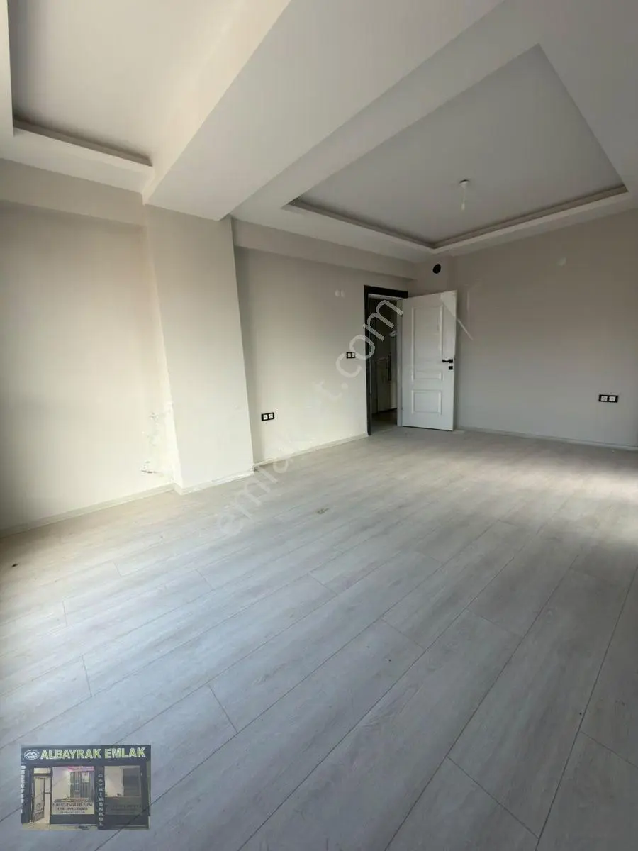 Albayrak'tan Satılık Köşe Başı Sıfır 2+1 Daire — fotoğraf 6