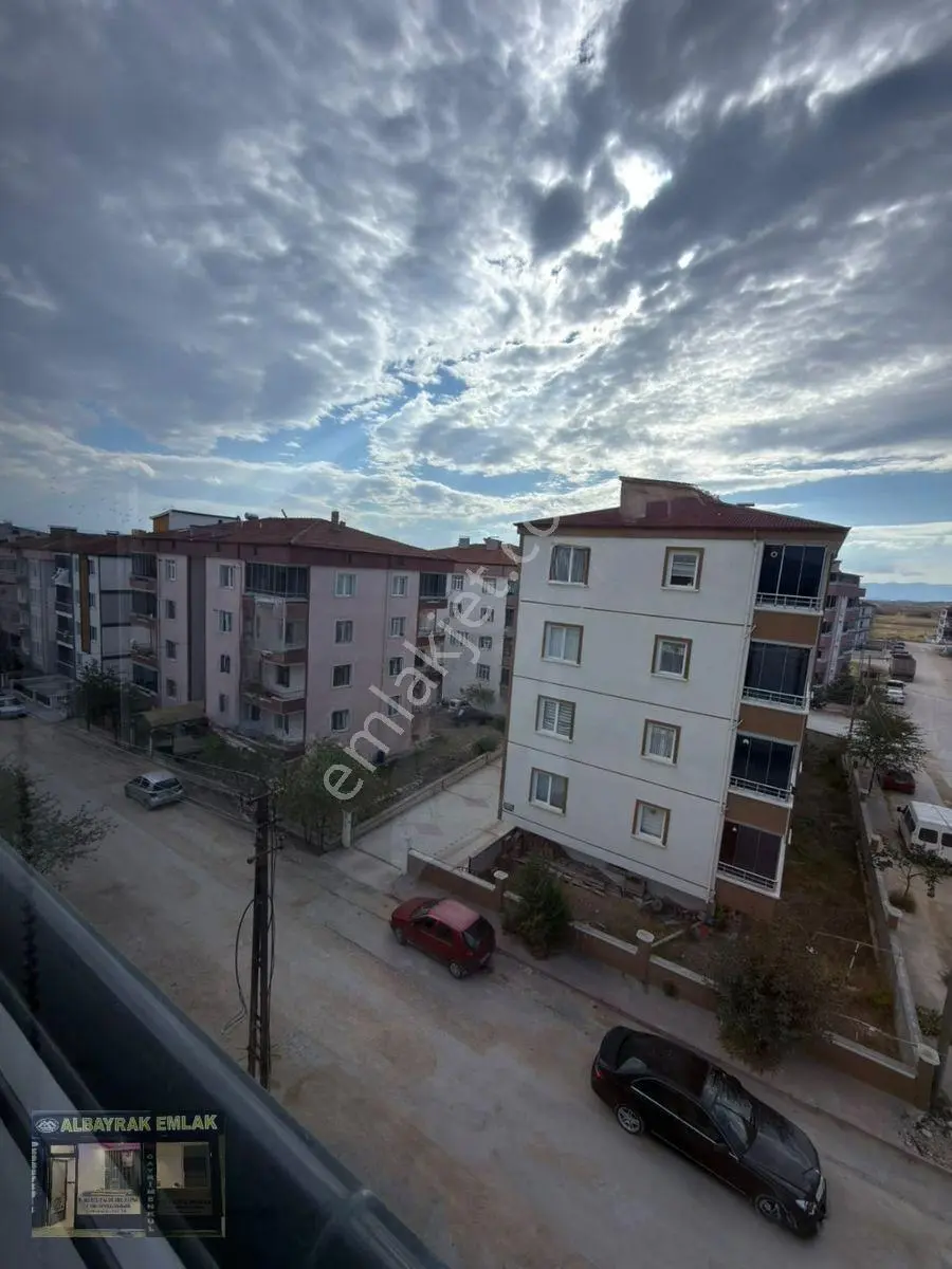 Albayrak'tan Satılık Köşe Başı Sıfır 2+1 Daire — fotoğraf 9