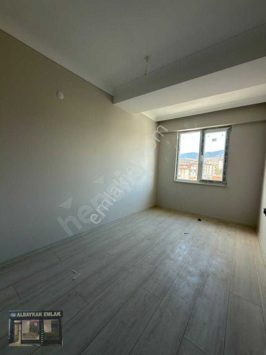 Albayrak'tan Satılık Köşe Başı Sıfır 2+1 Daire — fotoğraf 16