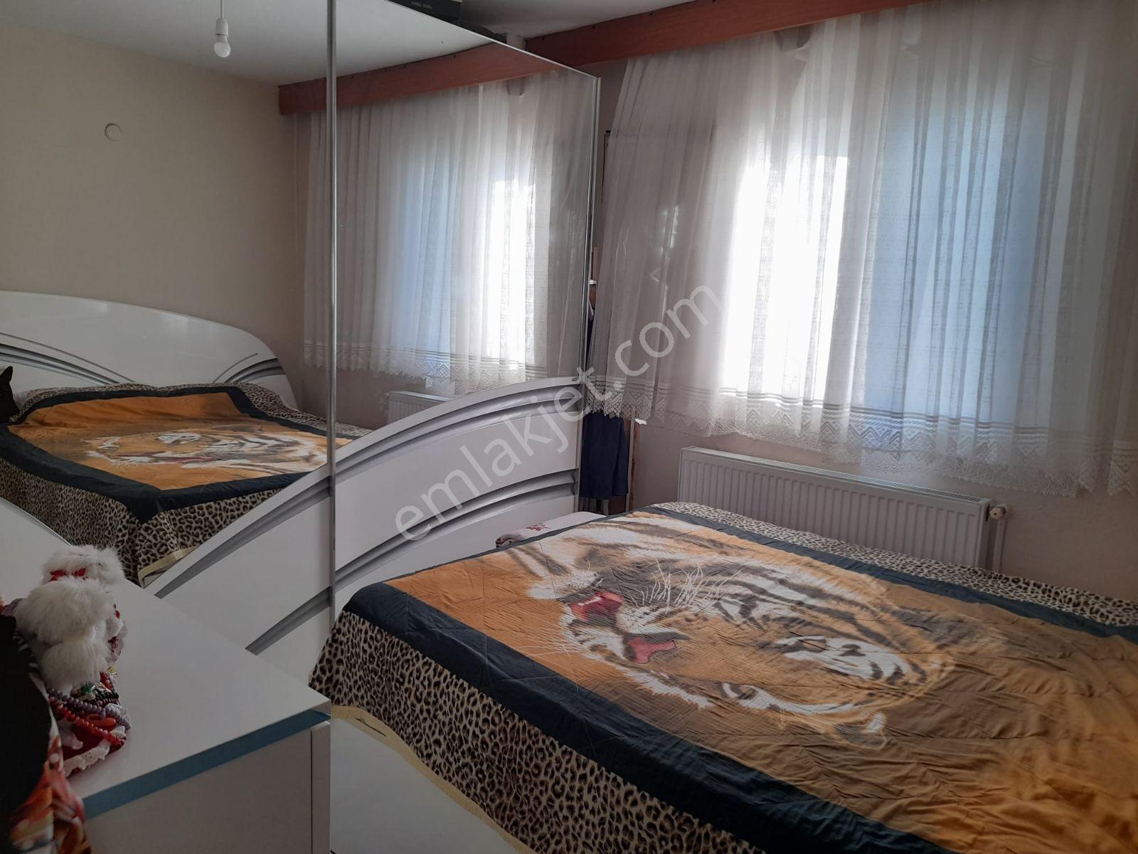 Mühendis Emlakta Yurtoğlu Mh Merkezde 2+1 85m2 Doğal Gazlı Daire — fotoğraf 2