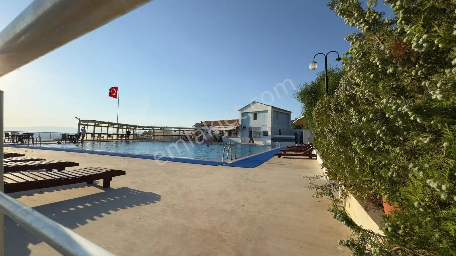 İzmir Seferihisar Esenyalı Sitesi'nde Denize 50 M |özel Plaj & Havuz Ayrılcalığıyla Satılık Yazlık — fotoğraf 3