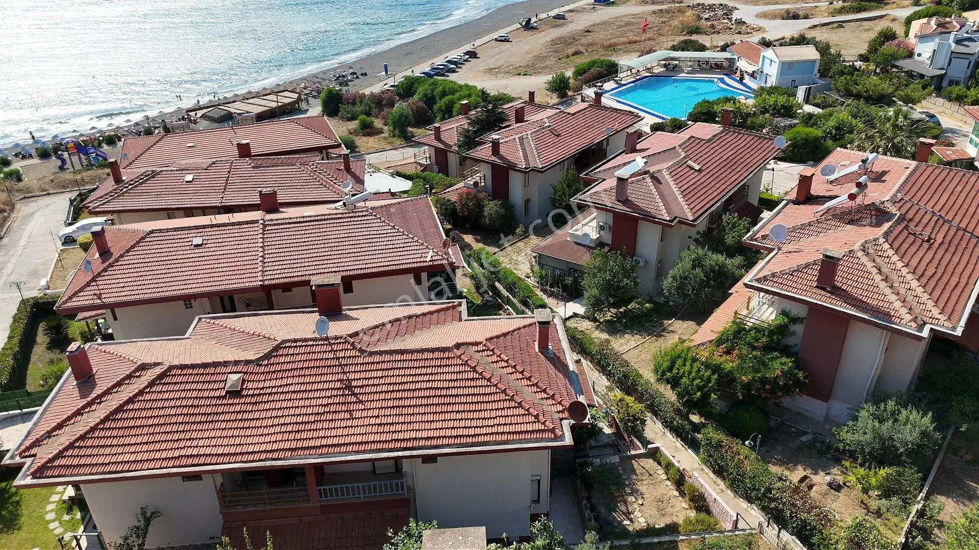 İzmir Seferihisar Esenyalı Sitesi'nde Denize 50 M |özel Plaj & Havuz Ayrılcalığıyla Satılık Yazlık — fotoğraf 17
