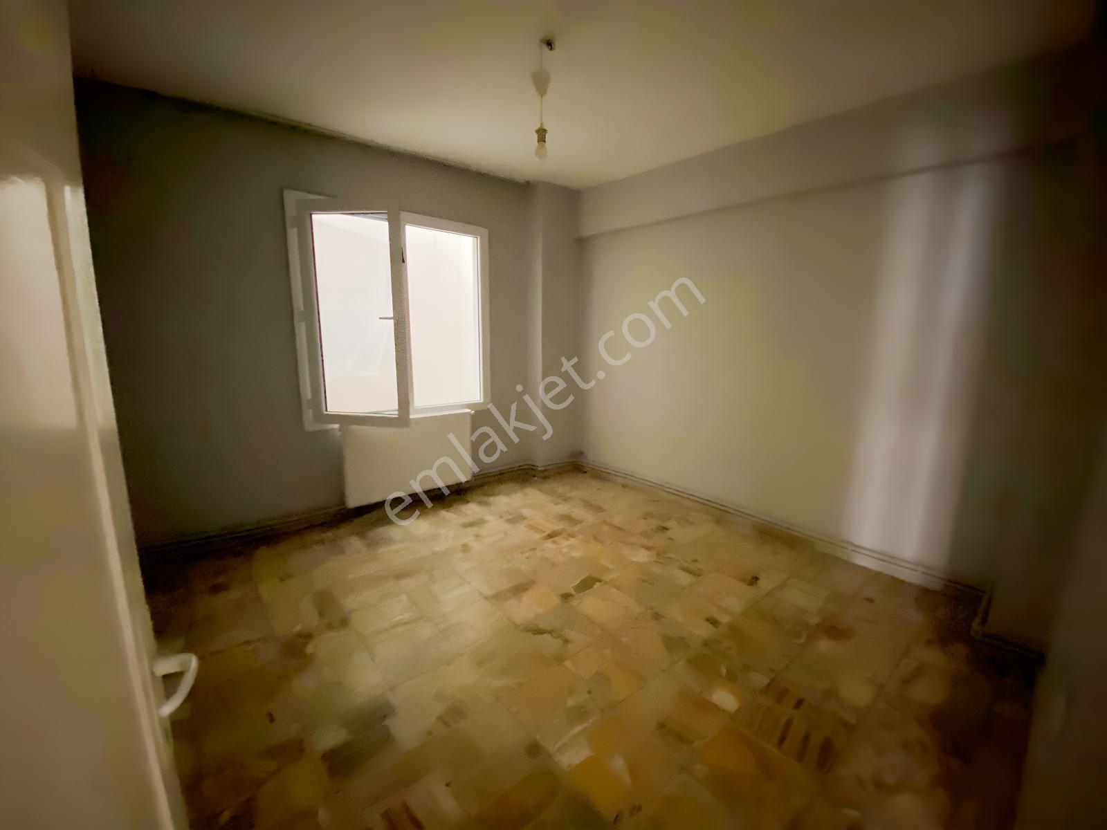 Akalından Bozyaka Ssk Yakını 3 Katlı 428 Taban M2 Satılık Bina — fotoğraf 5