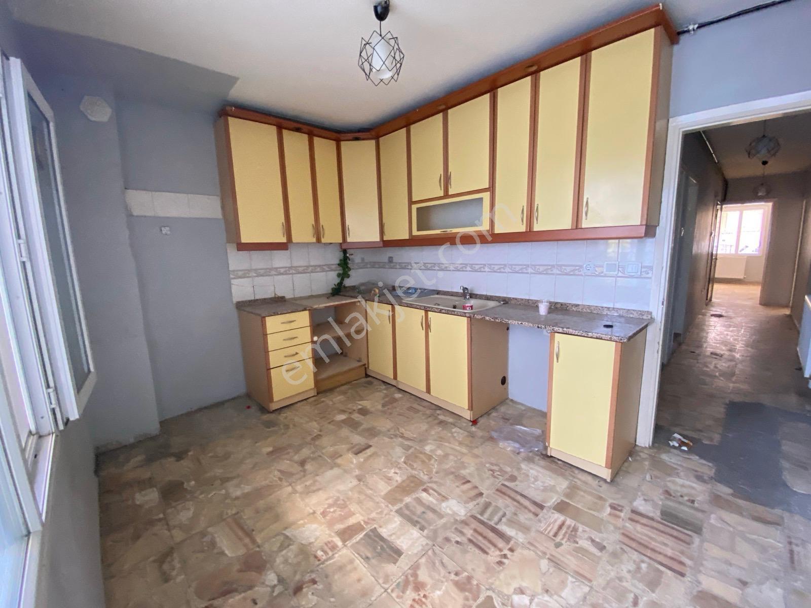 Akalından Bozyaka Ssk Yakını 3 Katlı 428 Taban M2 Satılık Bina — fotoğraf 29