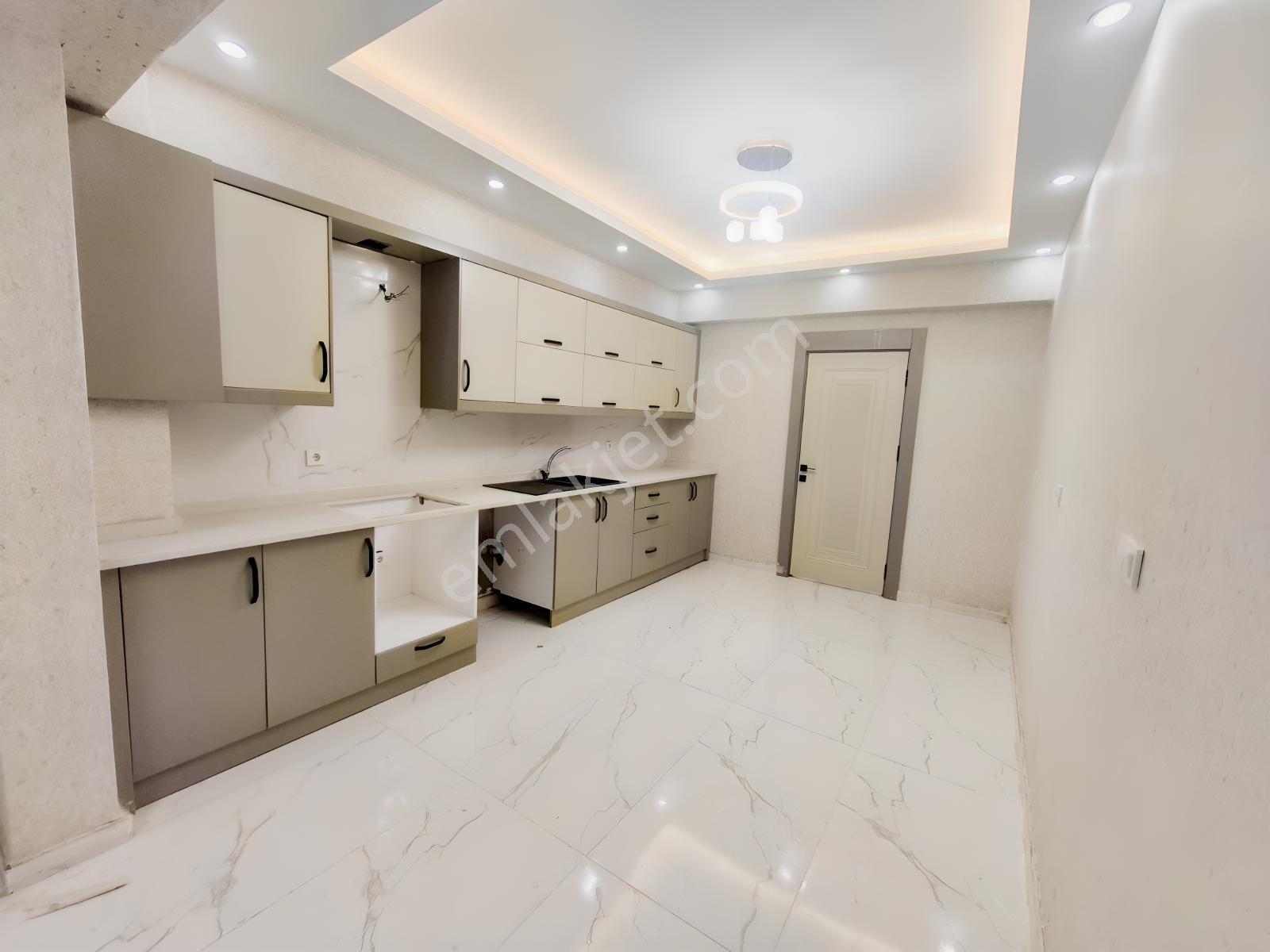 Seyran Emlak'Tan A.Y Hastanesi Yanı Satılık 3.5+1 Sıfır Daire