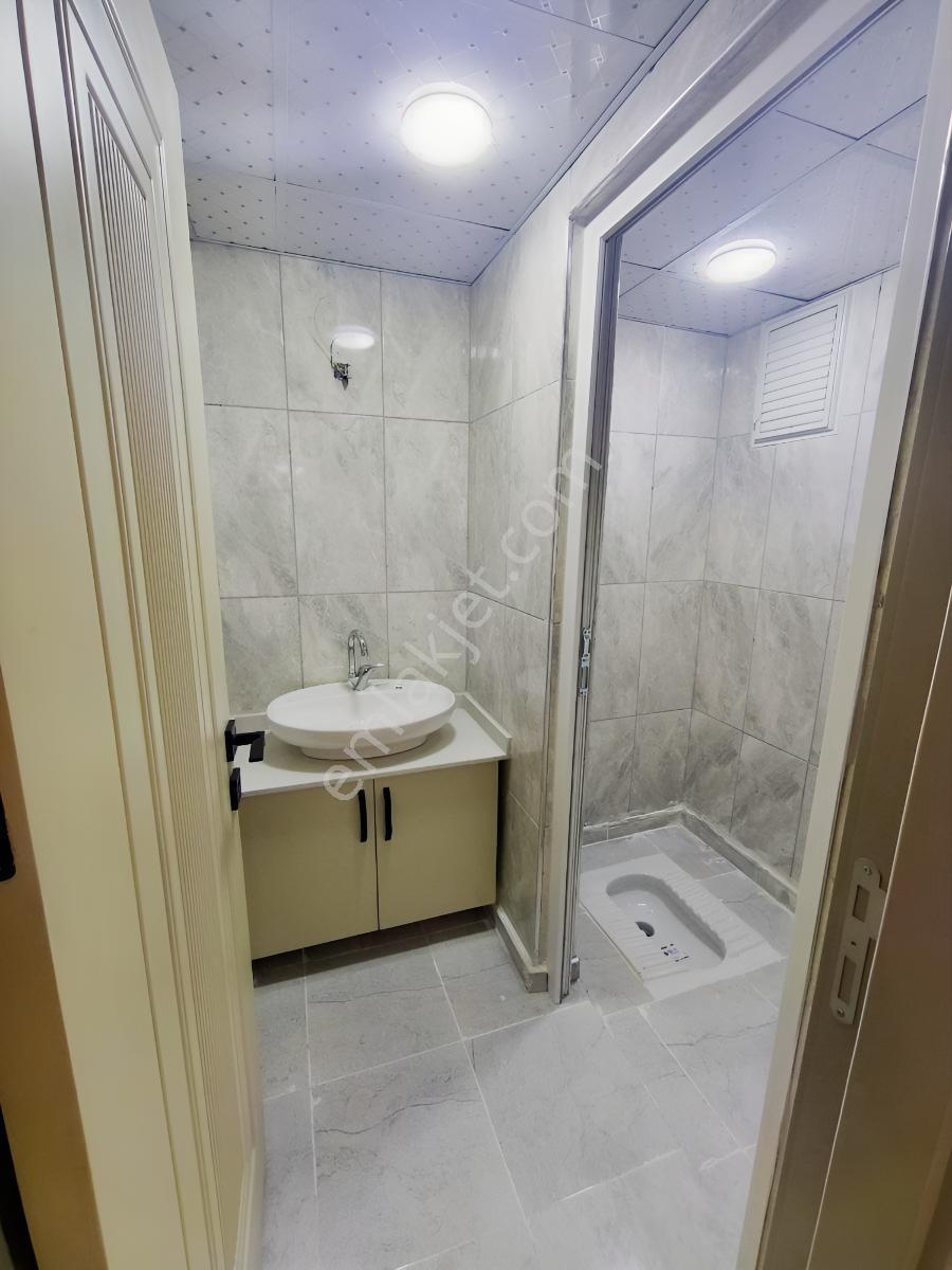 Seyran Emlak'tan A.y Hastanesi Yanı Satılık 3.5+1 Sıfır Daire — fotoğraf 5