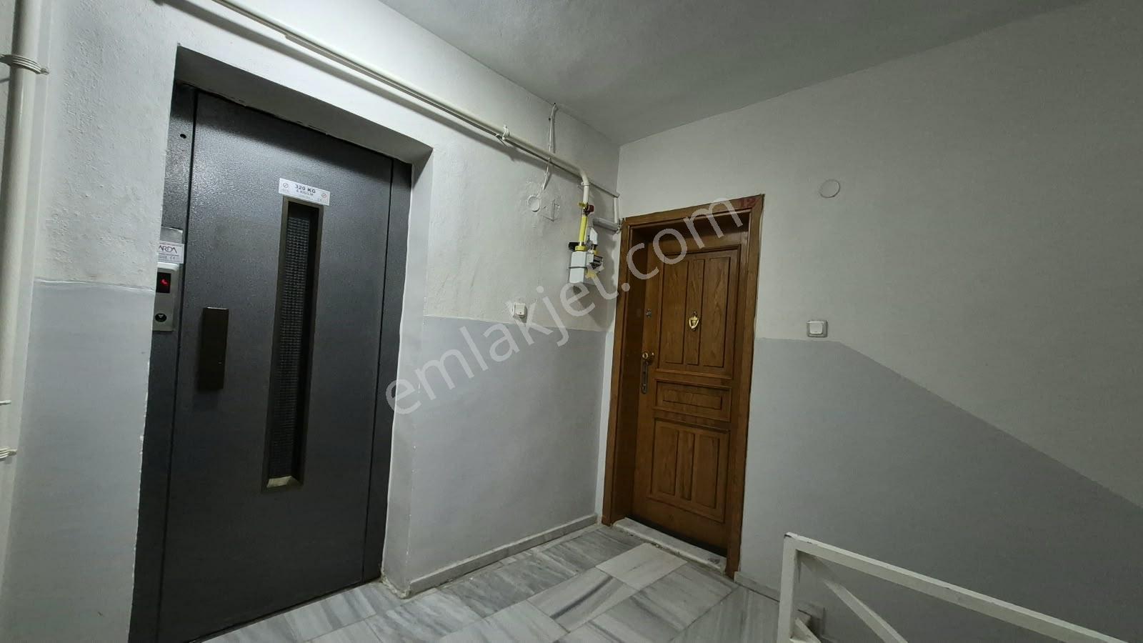 Keşan Kurtuluş Caddesi Üzerinde Satılık 3+1 Daire — fotoğraf 5