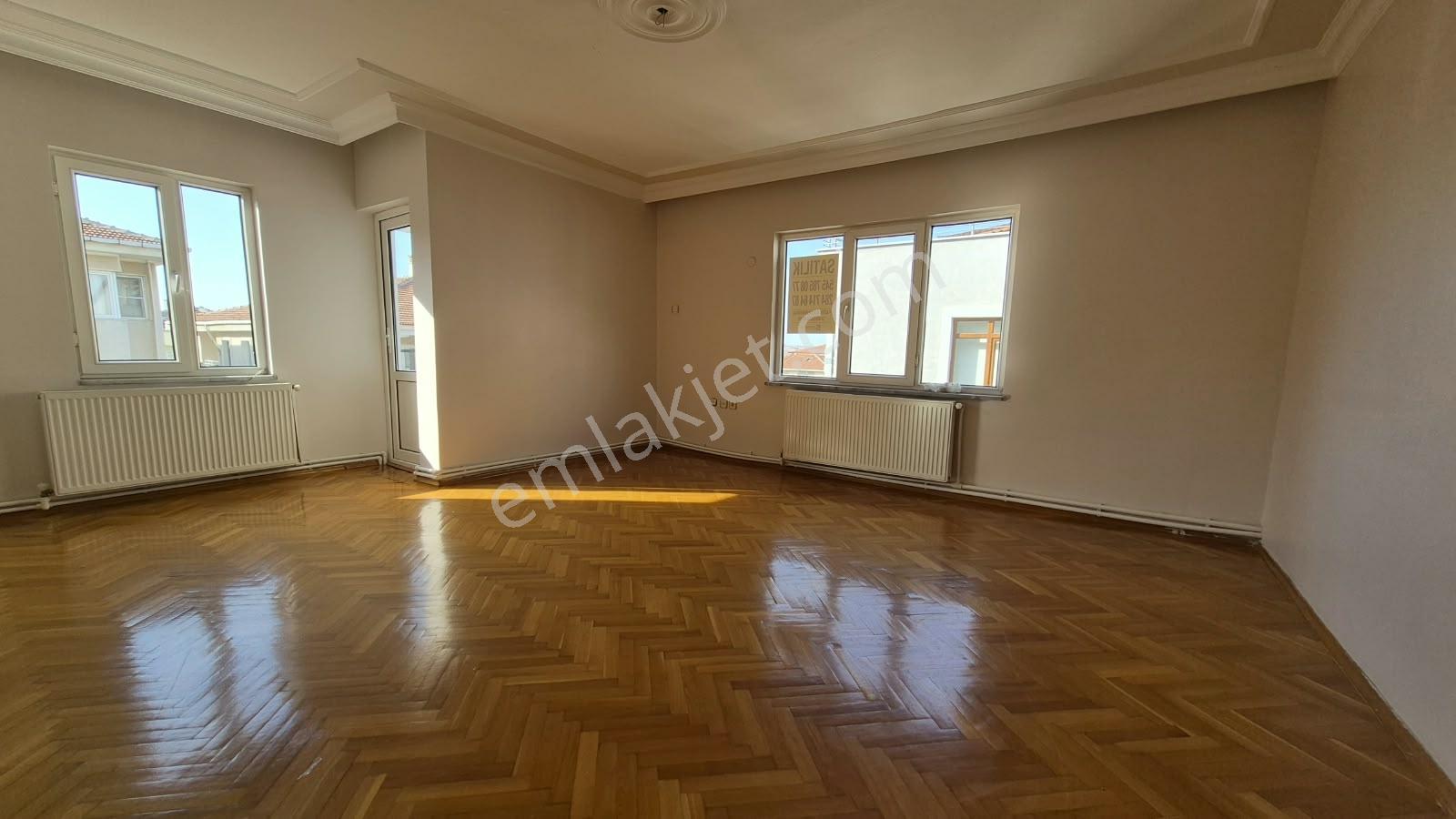 Keşan Kurtuluş Caddesi Üzerinde Satılık 3+1 Daire — fotoğraf 6