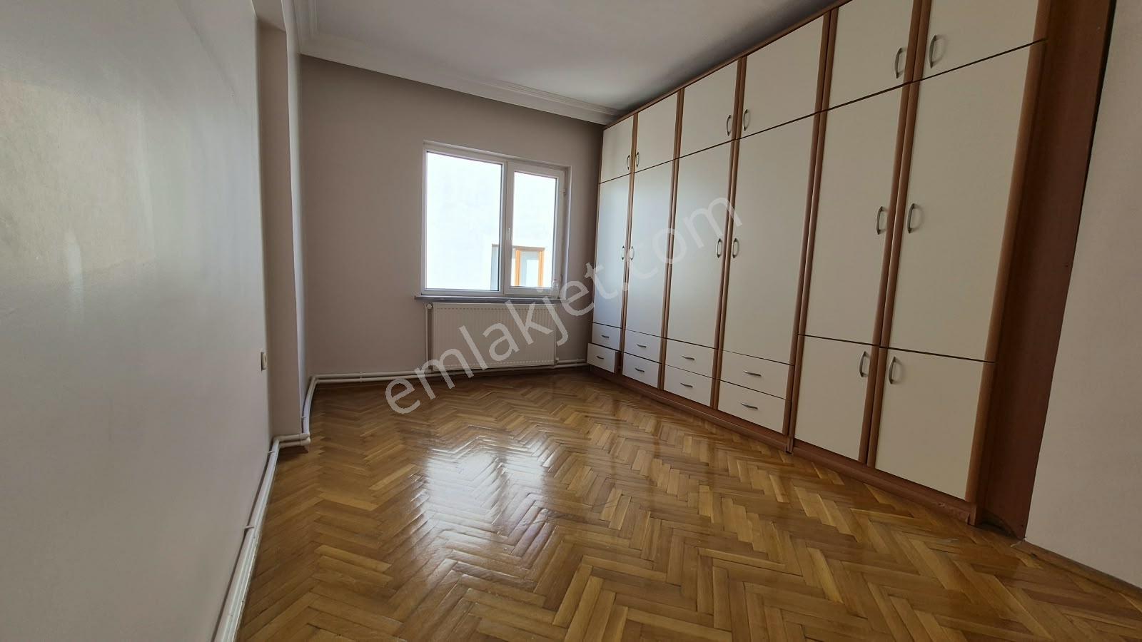 Keşan Kurtuluş Caddesi Üzerinde Satılık 3+1 Daire — fotoğraf 17