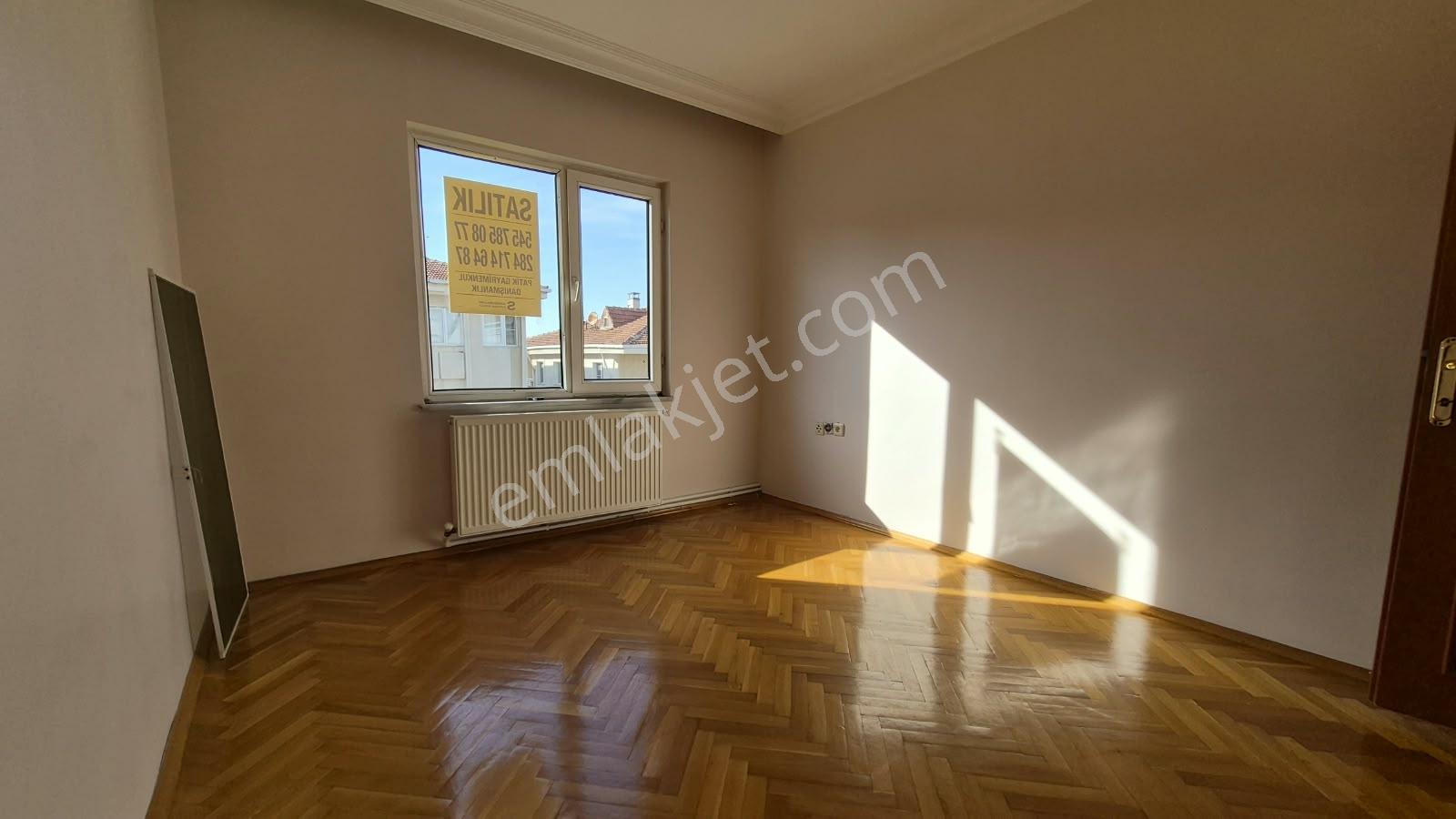 Keşan Kurtuluş Caddesi Üzerinde Satılık 3+1 Daire — fotoğraf 22