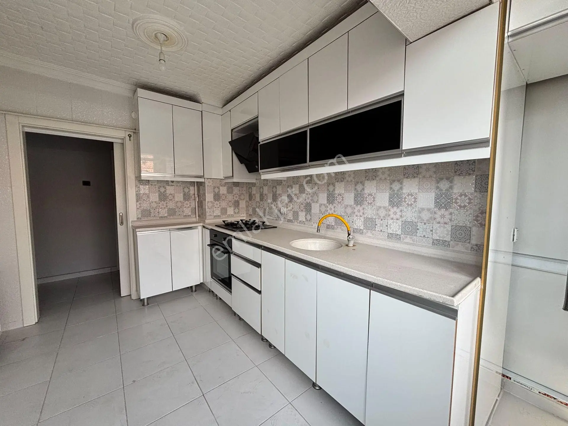 Yılmaz Gayrimenkul'den Atatürk Mahallesi'nde 3+1 Full Yapılı Kupon Daire — fotoğraf 3