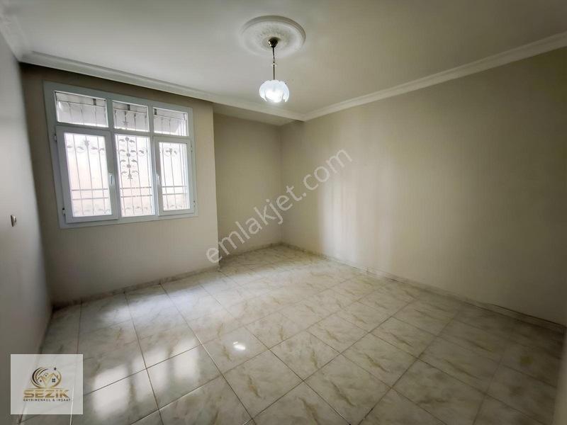 Gülpınar Salı Pazarı Civarı 4 Katlı 3+1 İçi Yapılı — fotoğraf 5