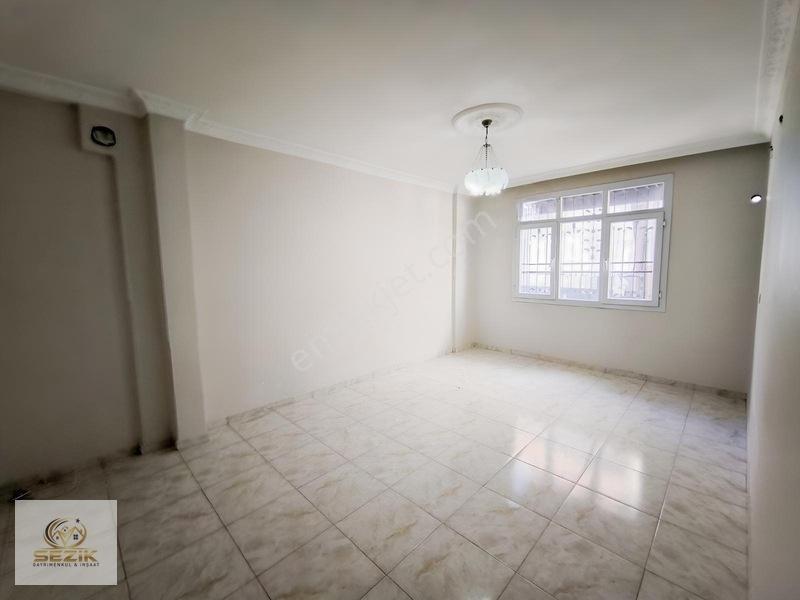 Gülpınar Salı Pazarı Civarı 4 Katlı 3+1 İçi Yapılı — fotoğraf 6