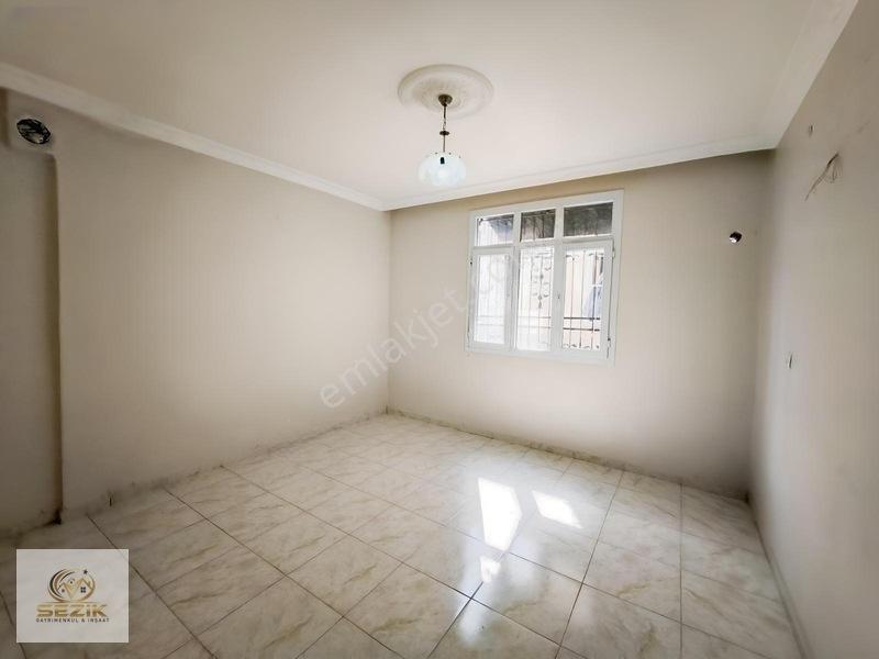 Gülpınar Salı Pazarı Civarı 4 Katlı 3+1 İçi Yapılı — fotoğraf 7